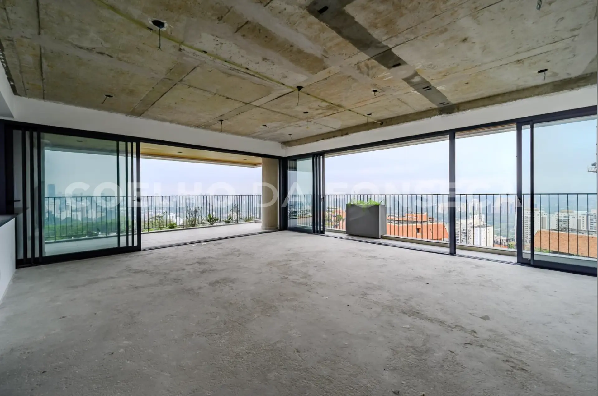 Apartamento no Alto de Pinheiros — código 687874