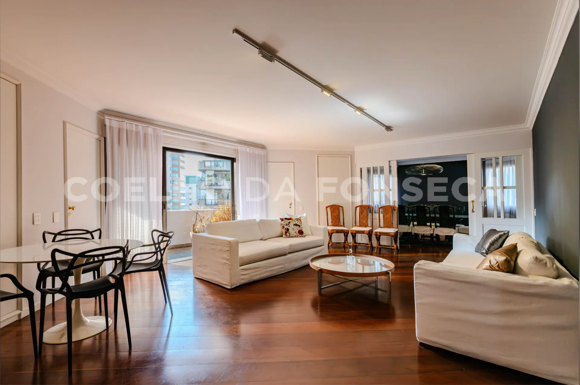 Apartamento no Jardim América — código 271471